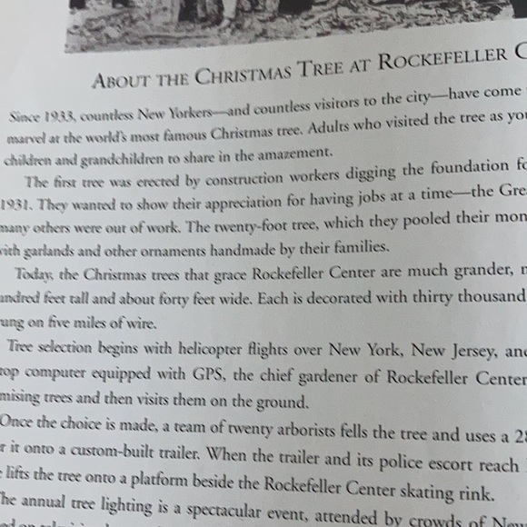 Rockefeller Christmas Tree story book - Picture 8 of 8